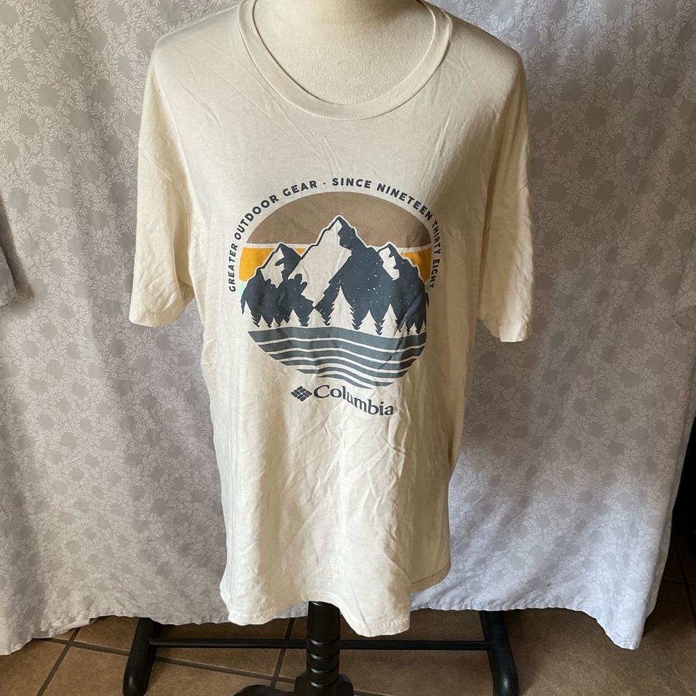 Columbia Beige Mountain Graphic Tee